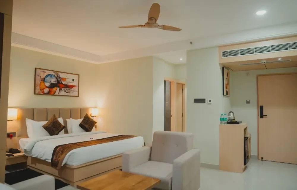 Deluxe at Siddharth Grand Image